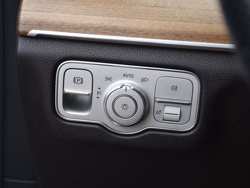 Used 2023 Mercedes-Benz GLS 450 4MATIC image 21