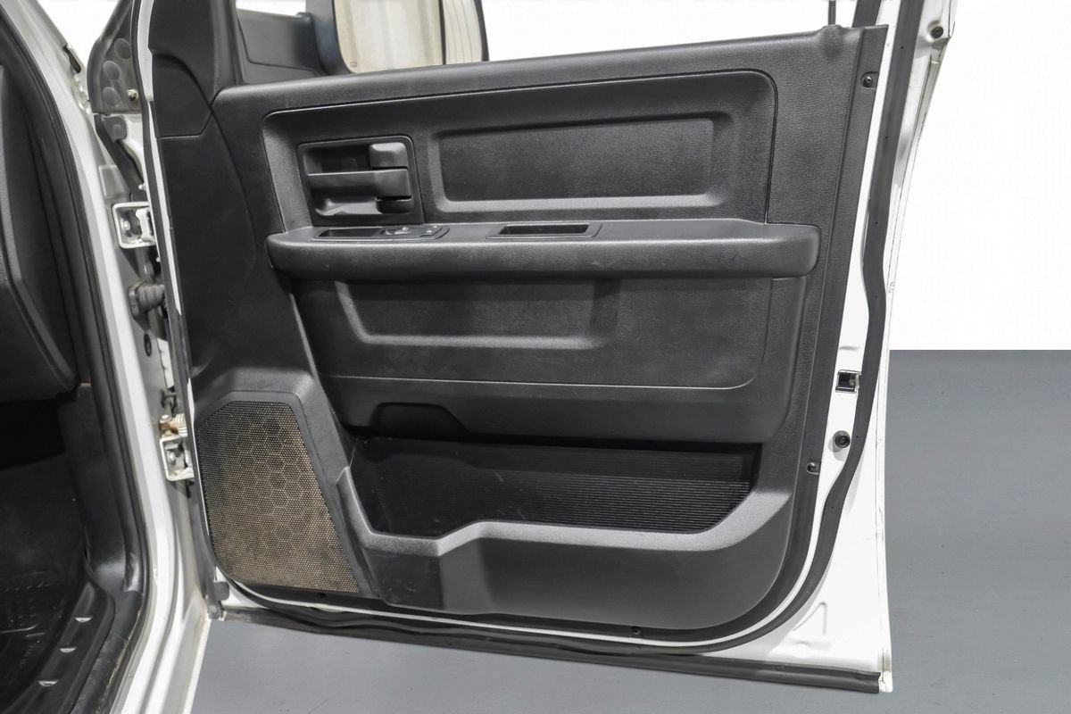 Used 2014 RAM 2500 Tradesman w/ Chrome Appearance Group AWD/4WD image 40