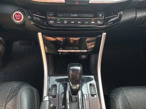Used 2016 Honda Accord Touring image 27