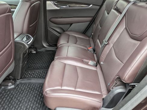 Used 2020 Cadillac XT6 Premium Luxury image 13