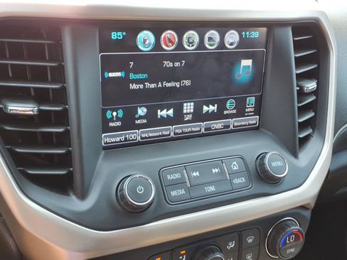Used 2017 GMC Acadia Denali w/ Technology Package AWD/4WD image 21