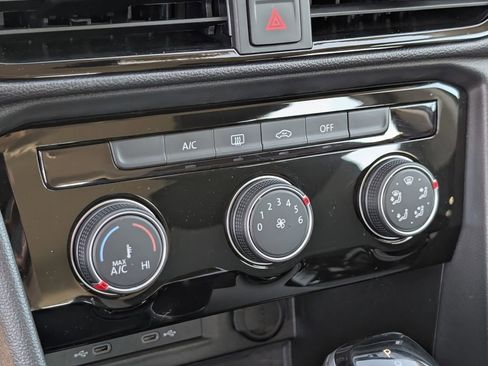 Used 2023 Volkswagen Taos S FWD image 27