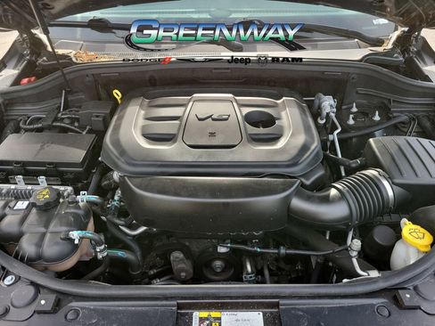 Used 2021 Jeep Grand Cherokee Laredo X image 9