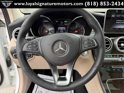 Used 2019 Mercedes-Benz GLC 350e 4MATIC image 25