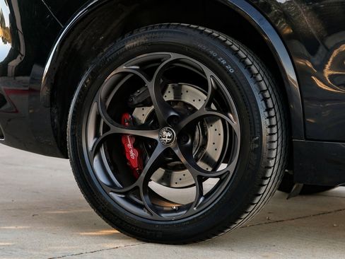 Used 2020 Alfa Romeo Stelvio Quadrifoglio w/ Nero Edizone Quadrifoglio image 64