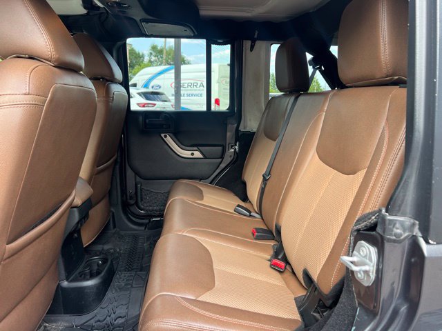 Used 2016 Jeep Wrangler Unlimited Sahara AWD/4WD image 13