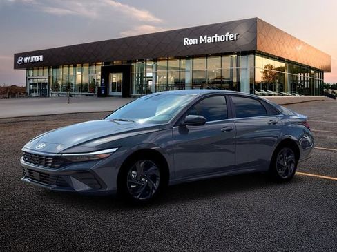 New 2026 Hyundai Elantra SEL Sport Premium FWD image 2