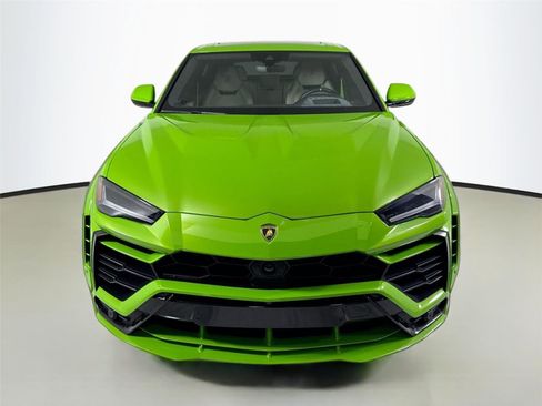Used 2022 Lamborghini Urus image 12