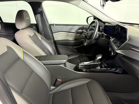 Used 2025 Chevrolet Trax ACTIV w/ Driver Confidence Package image 15