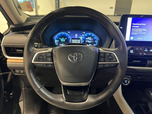 Used 2024 Toyota Grand Highlander Platinum AWD/4WD image 11