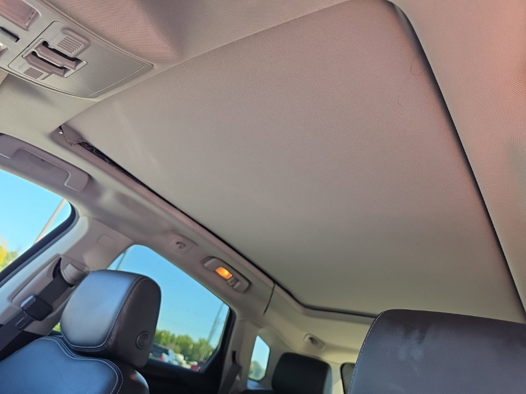 Used 2014 Cadillac SRX Luxury w/ Driver Awareness Package FWD image 8