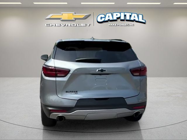 Used 2023 Chevrolet Blazer LT w/ Convenience Package FWD image 4