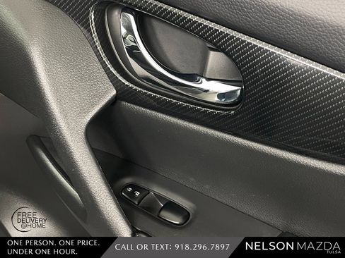 Used 2019 Nissan Rogue SL image 43