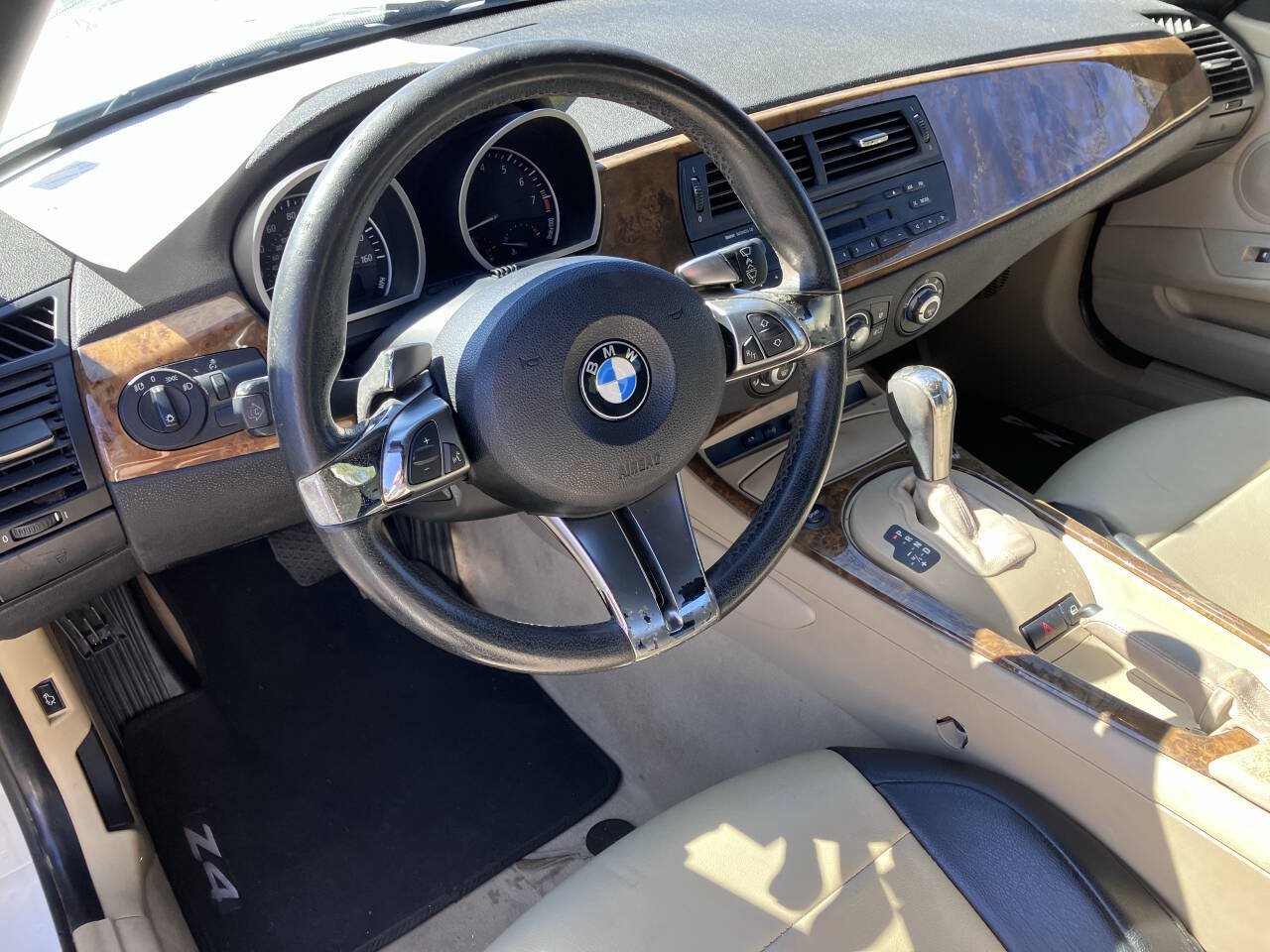 Used 2007 BMW Z4 3.0i RWD image 10