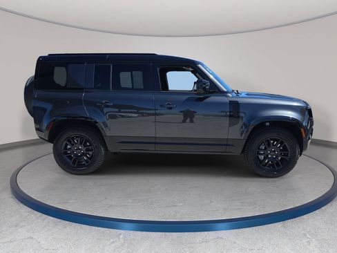 New 2026 Land Rover Defender 110 X-Dynamic SE AWD/4WD image 4