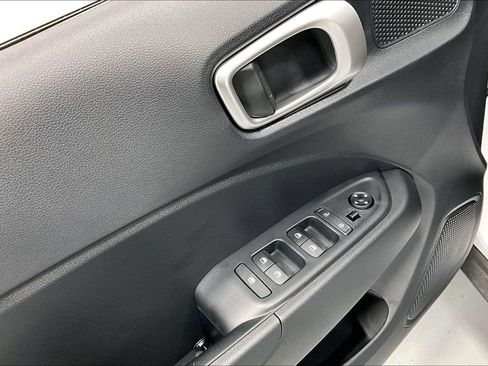 New 2026 Hyundai Venue SEL image 19