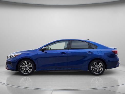 Used 2024 Kia Forte GT-Line FWD image 2