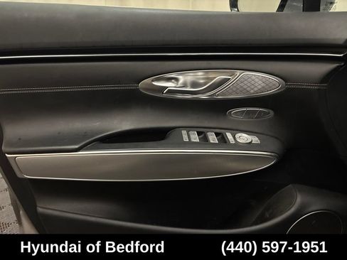 Used 2023 Genesis GV70 2.5T w/ Select Package AWD/4WD image 11