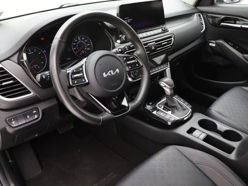 Used 2023 Kia Seltos SX image 15