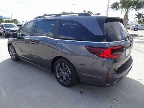 New 2026 Honda Odyssey Touring image 6