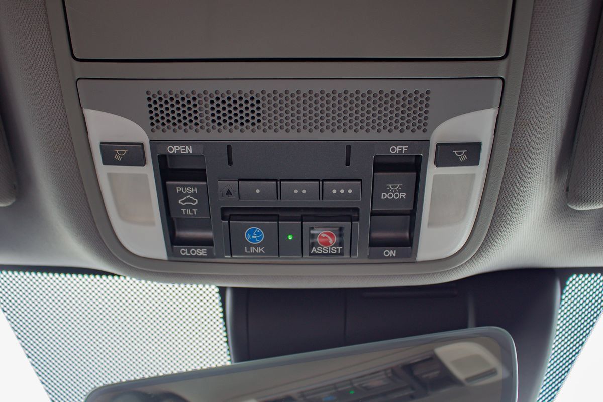 Used 2015 Acura TLX w/ Technology Package FWD image 32