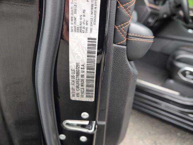 Certified 2024 Jeep Grand Cherokee L Summit AWD/4WD image 27