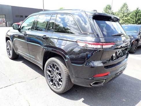 New 2025 Jeep Grand Cherokee Summit w/ Adv Protech Group IV image 3