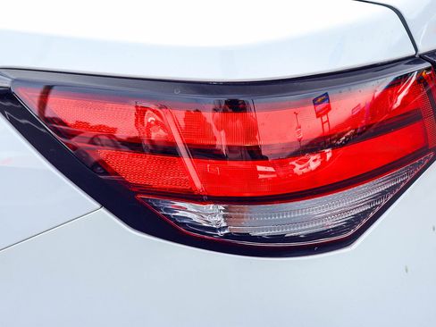 Used 2024 Nissan Sentra SR w/ Trunk Package FWD image 23