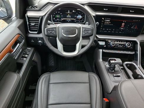 Used 2023 GMC Sierra 1500 Denali w/ Denali Reserve Package AWD/4WD image 12