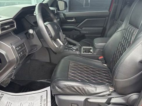 Used 2024 Toyota Tacoma TRD Off-Road image 10