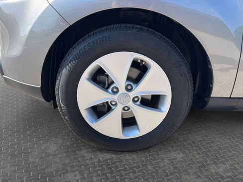 Used 2014 Kia Soul FWD image 14