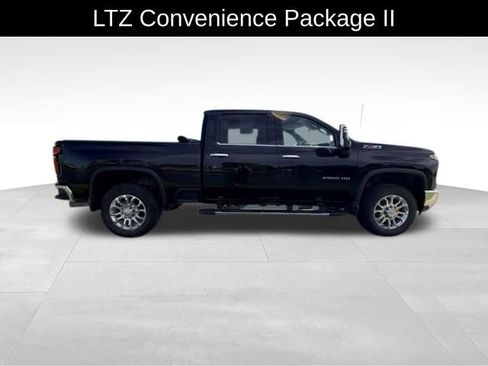 Used 2025 Chevrolet Silverado 2500 LTZ w/ LTZ Convenience Package AWD/4WD image 6