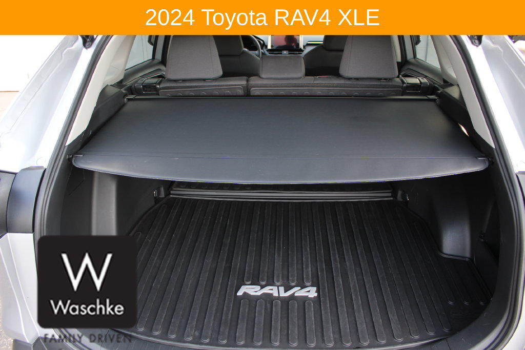 Used 2024 Toyota RAV4 XLE AWD/4WD image 19