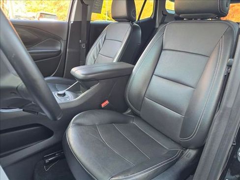 Certified 2023 GMC Terrain SLT image 25