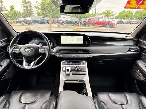 Used 2022 Hyundai Palisade Calligraphy w/ Winter Package AWD/4WD image 11