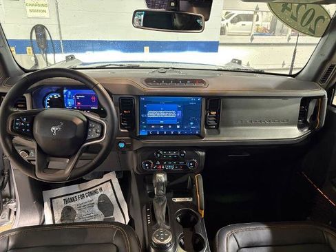Certified 2024 Ford Bronco Badlands image 13