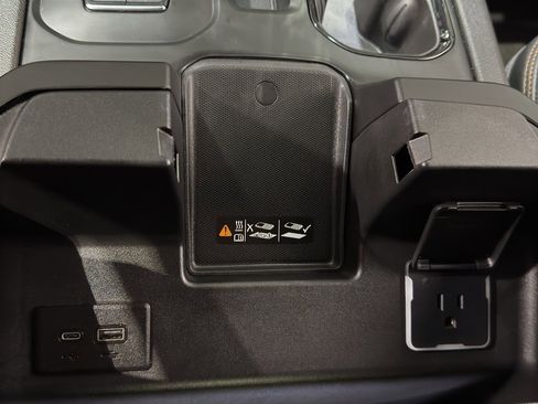 Used 2024 GMC Sierra 1500 AT4 w/ AT4 Premium Package image 38