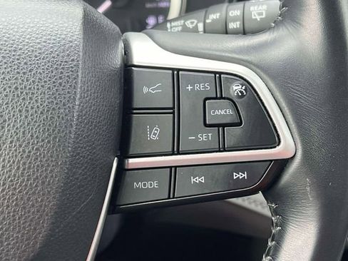 Certified 2023 Toyota Highlander LE image 26