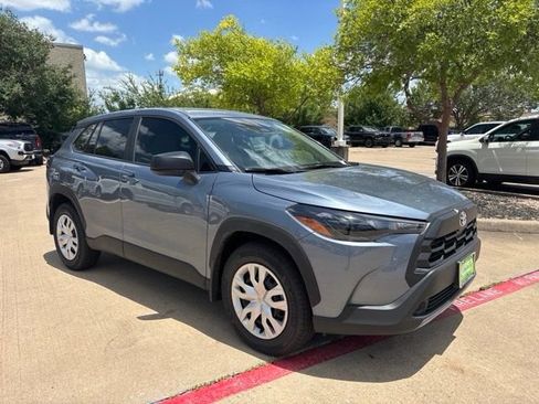 Used 2026 Toyota Corolla Cross L FWD image 3
