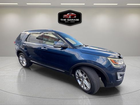 Used 2016 Ford Explorer Limited w/ Equipment Group 301A image 7