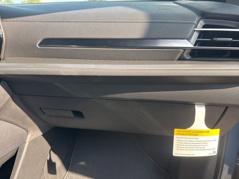 New 2025 Chevrolet Traverse LT w/ Driver Confidence Package image 25