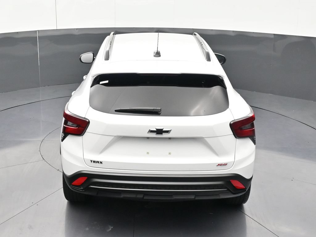 Used 2025 Chevrolet Trax RS FWD image 18