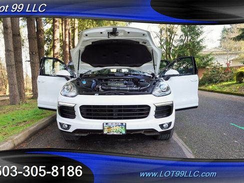 Used 2017 Porsche Cayenne Platinum Edition AWD/4WD image 29