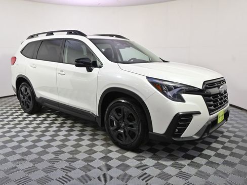 Used 2023 Subaru Ascent Onyx Edition image 8