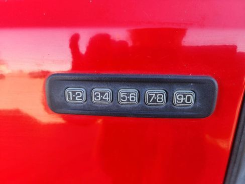 Used 2016 Ford F250 XLT w/ XLT Value Package image 32