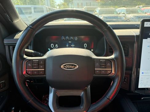 Used 2023 Ford Expedition Limited AWD/4WD image 35