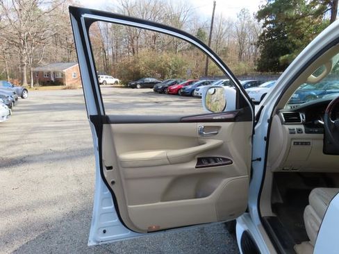 Used 2013 Lexus LX 570 4WD image 21