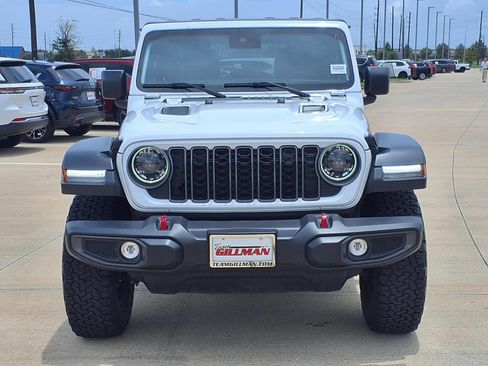 Used 2025 Jeep Wrangler Unlimited Rubicon AWD/4WD image 5