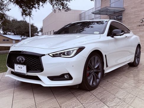 Certified 2022 INFINITI Q60 Red Sport 400 w/ Cargo Package image 2