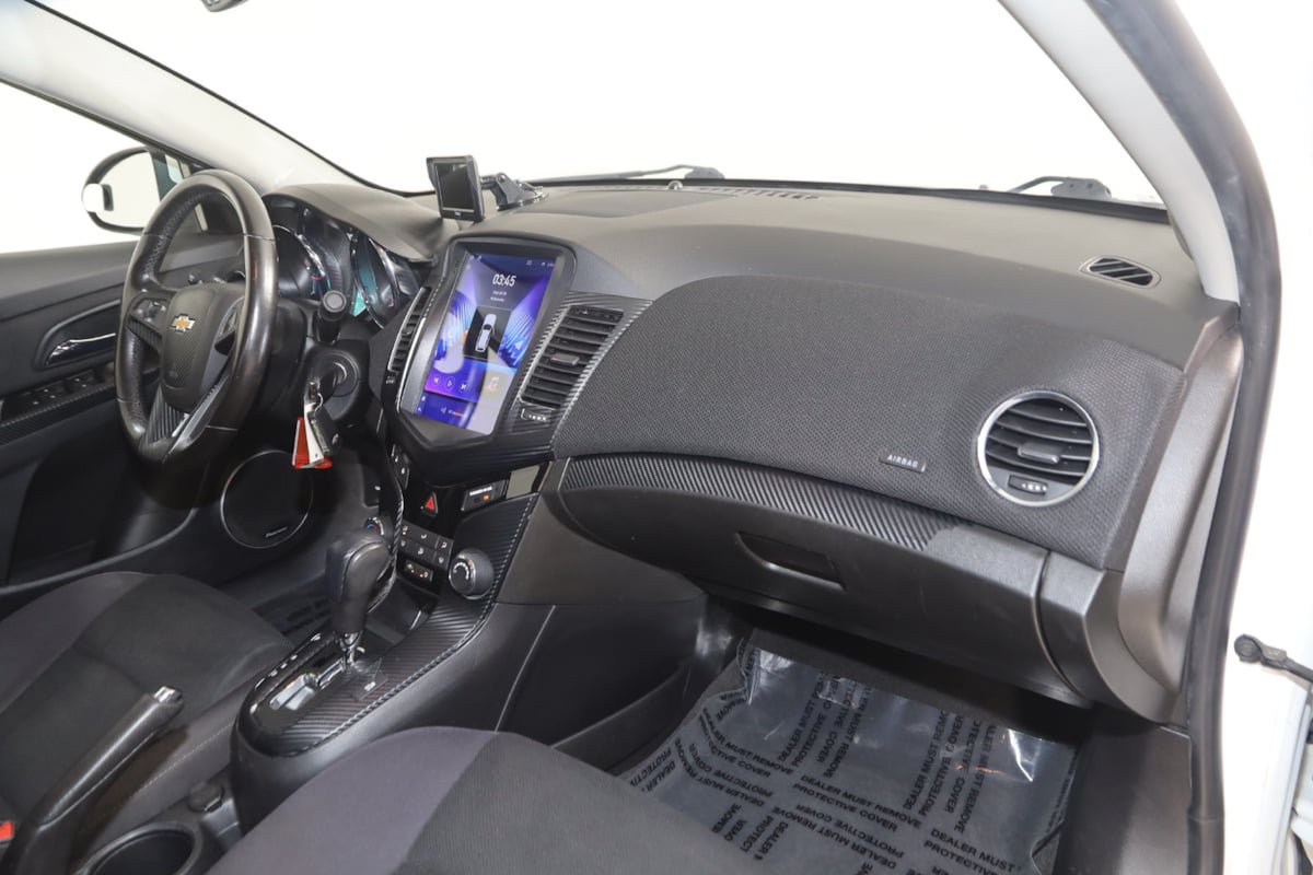Used 2014 Chevrolet Cruze LT w/ All-Star Edition FWD image 32